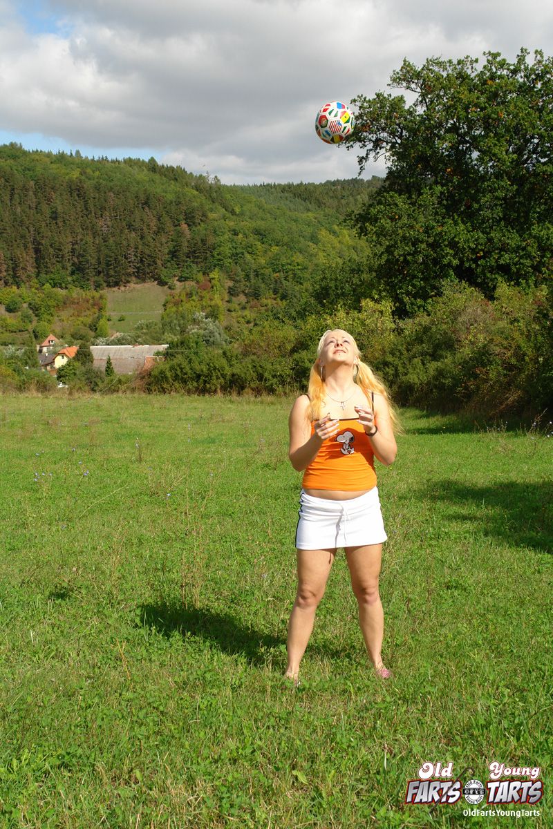 Young 18 teen girls. Old horny shepherd sed - XXX Dessert - Picture 5