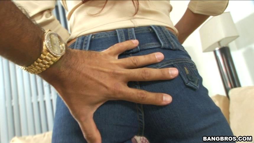 Milf women. She loves having a good time. - XXX Dessert - Picture 2