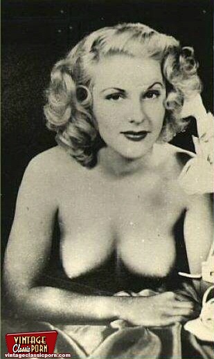 Classic pussy. Beautiful vintage ladies sho - XXX Dessert - Picture 11