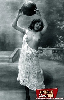 Hairy snatch. Real vintage topless girls po - XXX Dessert - Picture 10