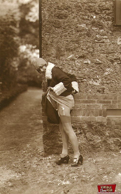 Perfect hairy pussy. Some very sexy and vin - XXX Dessert - Picture 9