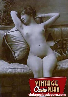 Retro nude. Several hairy vintage wifes sho - XXX Dessert - Picture 7