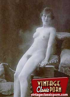 Retro nude. Several hairy vintage wifes sho - XXX Dessert - Picture 8