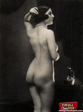 Hairy snatch. Several twenties babes showin - XXX Dessert - Picture 12
