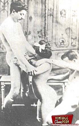 Perfect hairy pussy. Ladies from the thirti - XXX Dessert - Picture 8