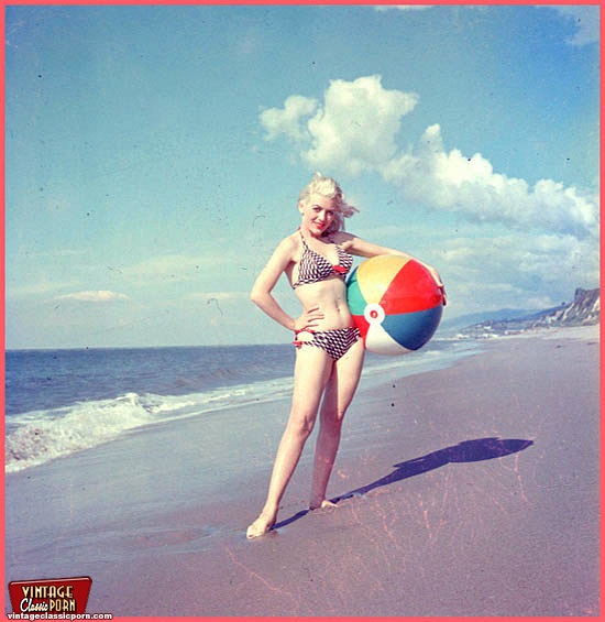 Classic pussy. Beautiful hot babes from the - XXX Dessert - Picture 1