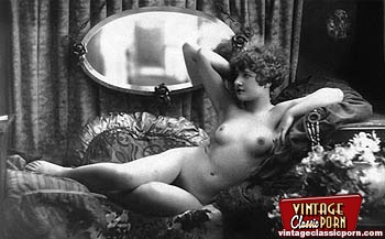 Vintage xxx. Some vintage girls standing na - XXX Dessert - Picture 7