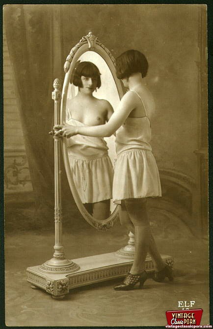 Vintage xxx. Some vintage girls standing na - XXX Dessert - Picture 8
