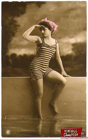 Hairy beauty. Horny vintage beauties taking - XXX Dessert - Picture 3