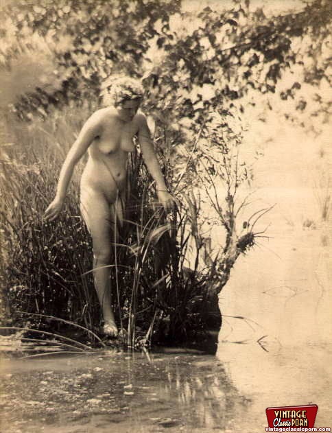Hairy beauty. Horny vintage beauties taking - XXX Dessert - Picture 12