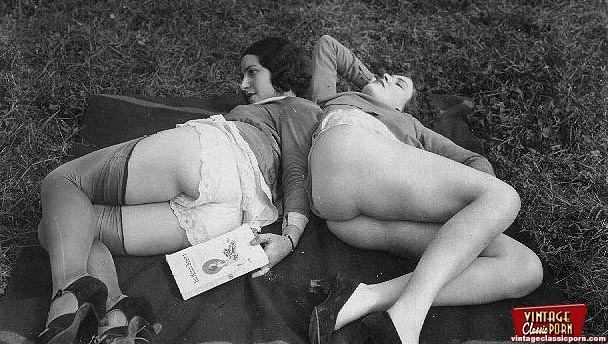 Classic porn. Real amateur thirties girls s - XXX Dessert - Picture 8