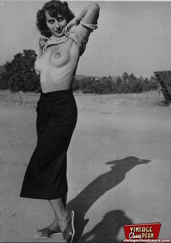 Hairy bush. Several sixties beach babes pos - XXX Dessert - Picture 4