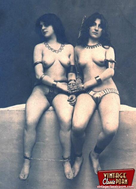 1920s Vintage Bald Pussy - Vintage porn classic. Several ladies from t - XXX Dessert ...