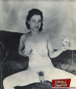 Vintage Nude Wife At Home - Retro nude. Horny vintage home made picture - XXX Dessert ...