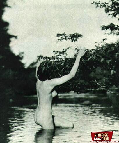 Sexy hairy. Vintage large boobs outside chi - XXX Dessert - Picture 2