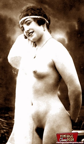 Vintage xxx. Several burlesque ladies showi - XXX Dessert - Picture 2