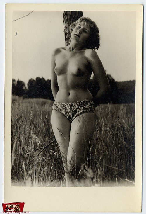 Retro xxx porn. Some horny ladies from the  - XXX Dessert - Picture 9