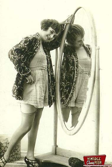 Horny hairy. Several vintage ladies showing - XXX Dessert - Picture 9