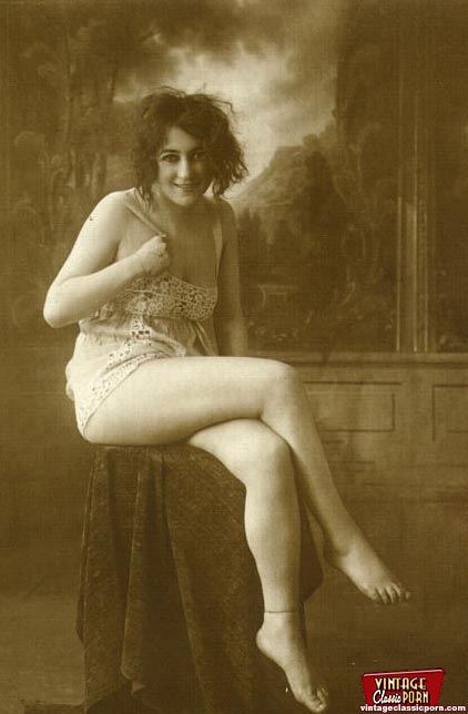 Hairy bush. Sensual vintage ladies in sexy  - XXX Dessert - Picture 9