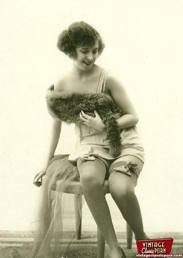Hairy bush. Sensual vintage ladies in sexy  - XXX Dessert - Picture 11