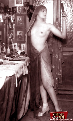 Classic girl porn. Several sensual vintage  - XXX Dessert - Picture 7