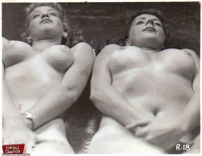 Retro porn. Exciting vintage ladies with en - XXX Dessert - Picture 9