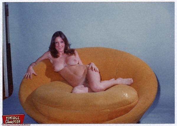 Hairy vagina. Stunning seventies chicks sho - XXX Dessert - Picture 5