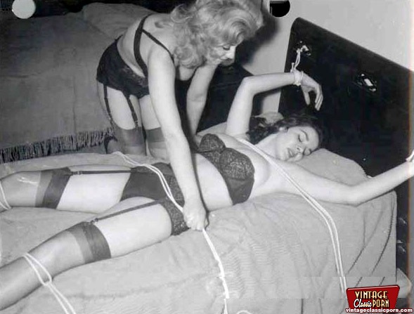 Classic xxx. Vintage naked chicks are slapp - XXX Dessert - Picture 6