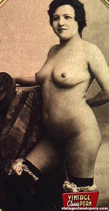 Retro porn. Several vintage chicks wearing  - XXX Dessert - Picture 3