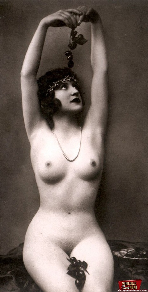 Retro xxx porn. Several ladies from the twe - XXX Dessert - Picture 2