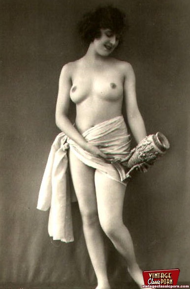 Retro xxx porn. Several ladies from the twe - XXX Dessert - Picture 11