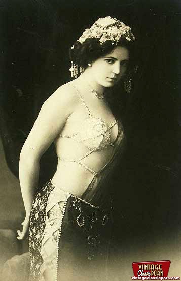 Hairy twat. Real naked vintage chicks weari - XXX Dessert - Picture 6