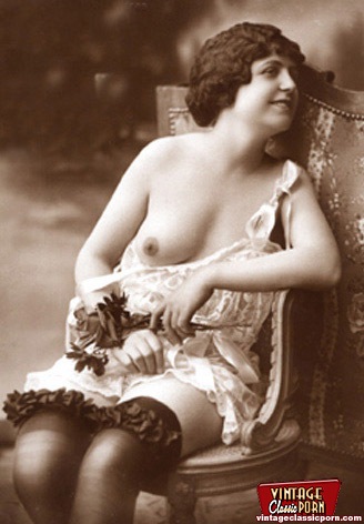 Hairy. Vintage girls wearing very sexy unde - XXX Dessert - Picture 5