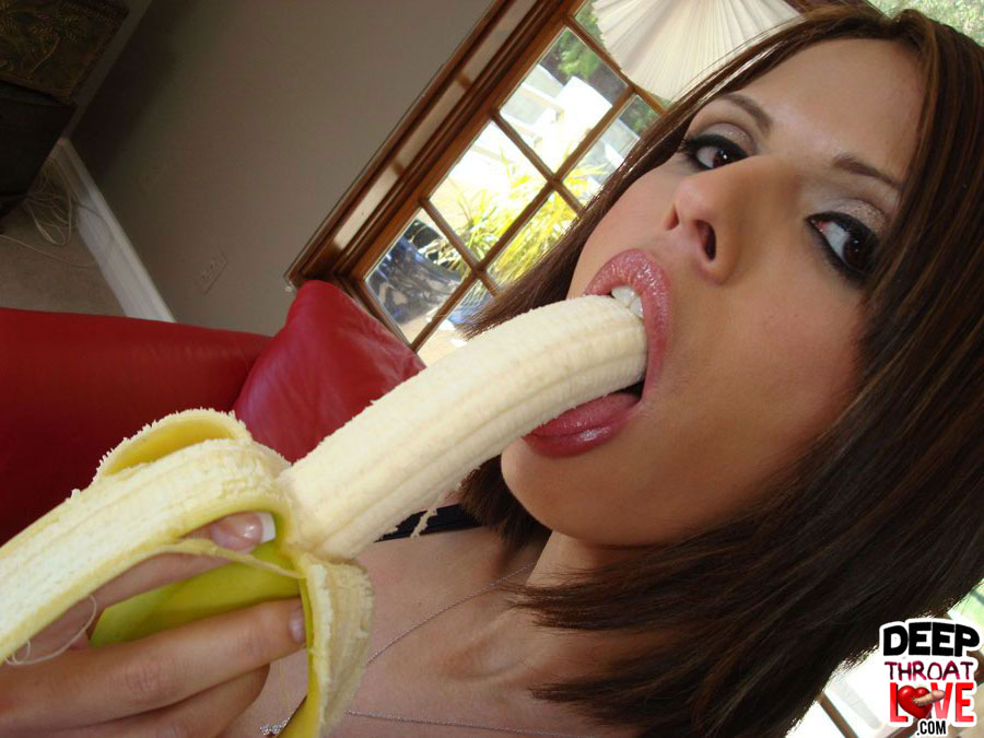 Deepthroat blowjobs. Gorgeous brunette Shy  - XXX Dessert - Picture 1