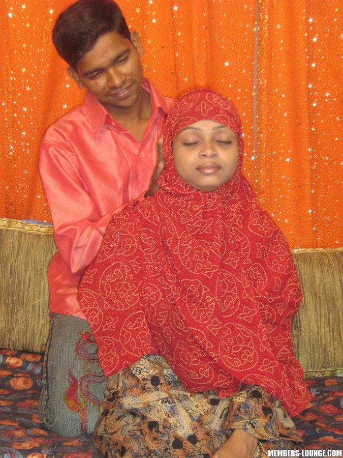 India sex. SLut worms up for action. - XXX Dessert - Picture 6