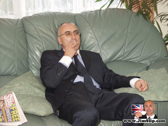 Old young love. Nasty and thick British str - XXX Dessert - Picture 2