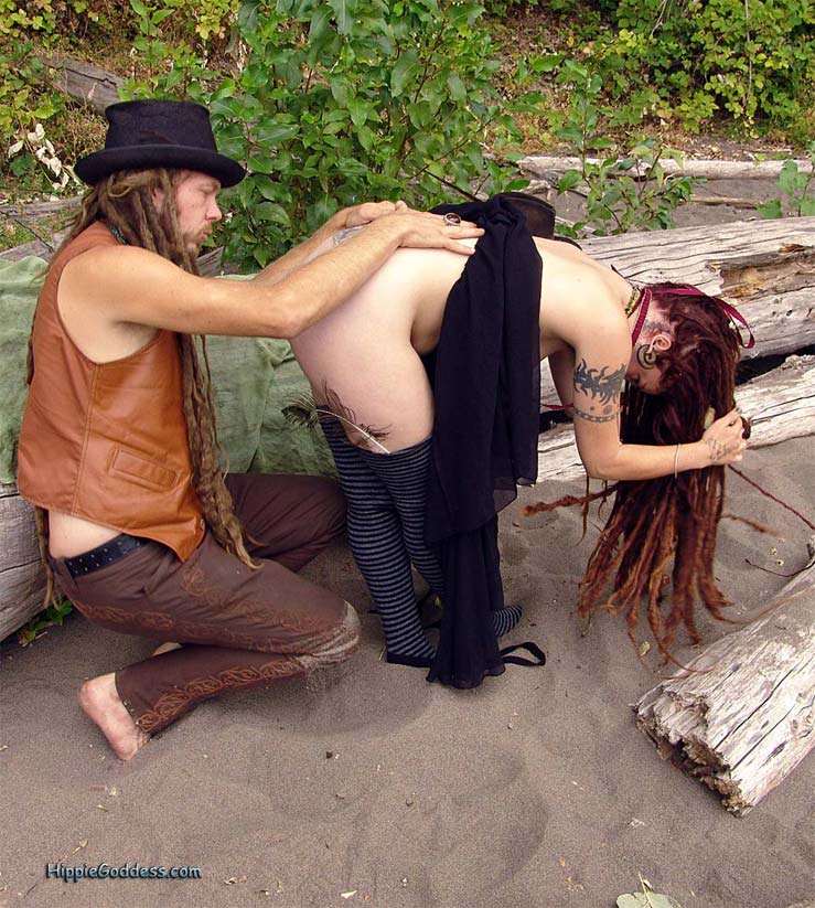 Erotic fantasy. Sexy Hippie couple with lon - XXX Dessert - Picture 5
