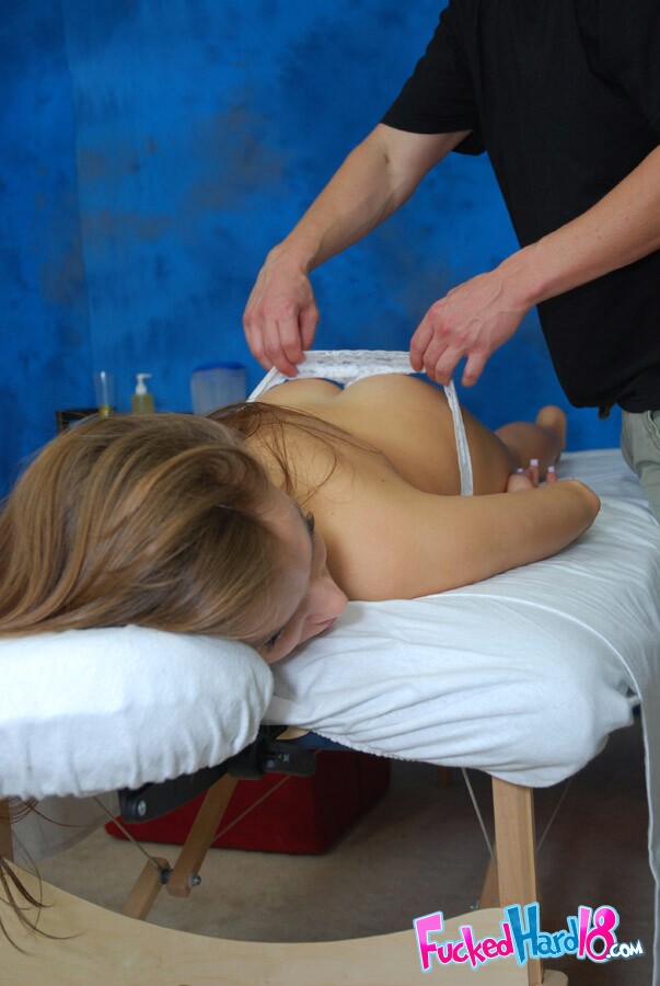 18 teen porn. Beautiful exchange student fu - XXX Dessert - Picture 2
