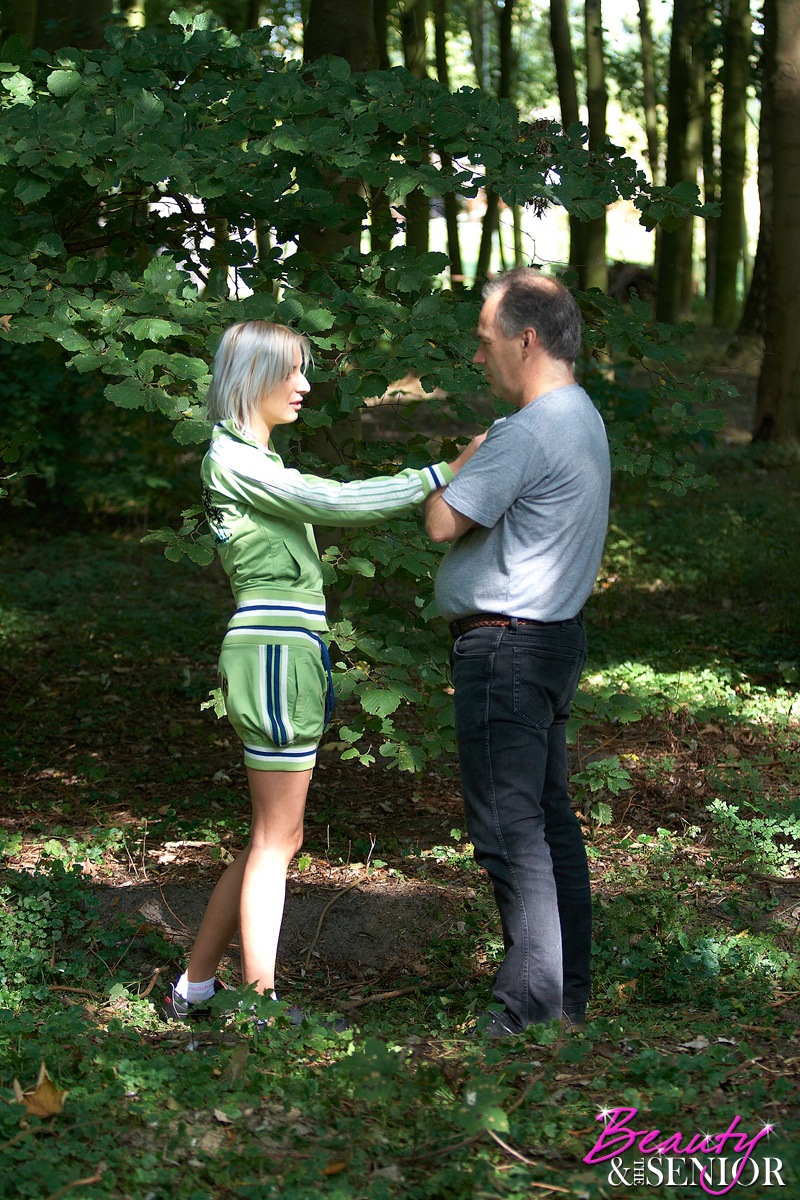 Teen porn girls. Hiking teenage chick fucke - XXX Dessert - Picture 2