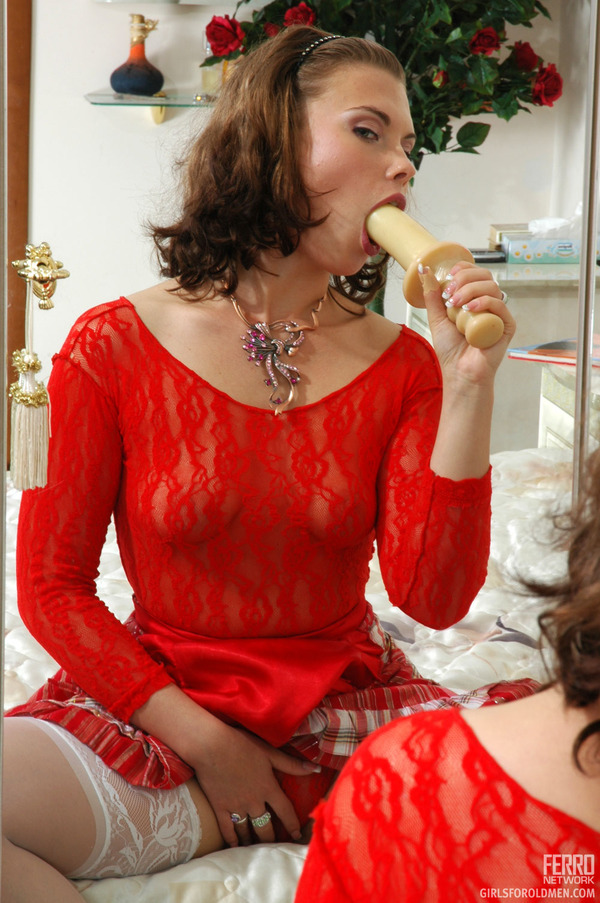 Old men young ladies. Sexy maid clad in red - XXX Dessert - Picture 3