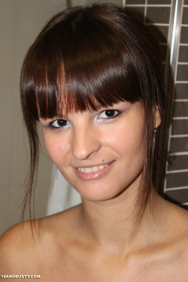 Incredible gorgeous sensual teen with perfe - XXX Dessert - Picture 1