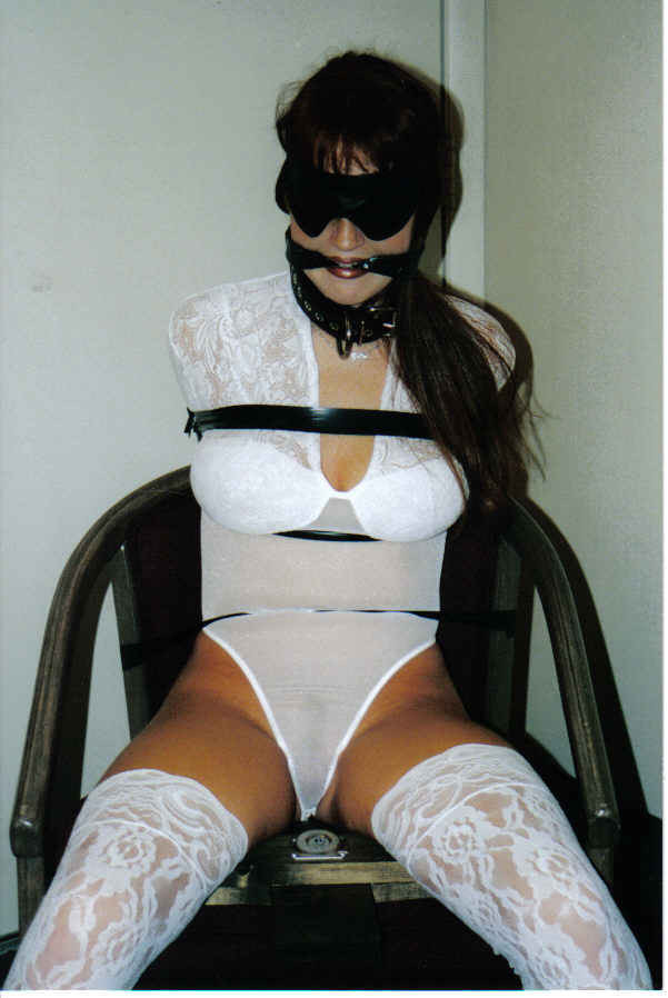 Taped up and penetrated - Unique Bondage - Pic 1