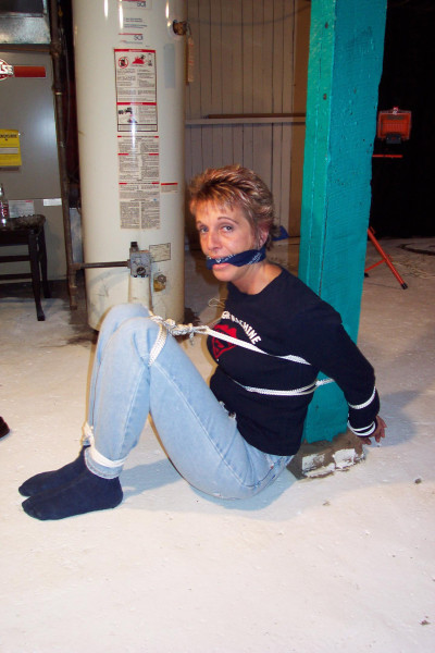Tied chained and spread - Unique Bondage - Pic 5