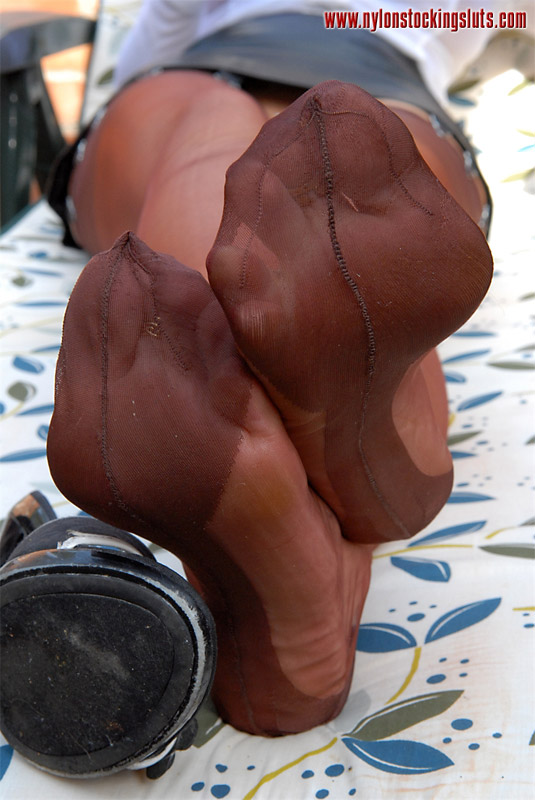 Busty blonde milf in awesome pantyhose stri - XXX Dessert - Picture 11