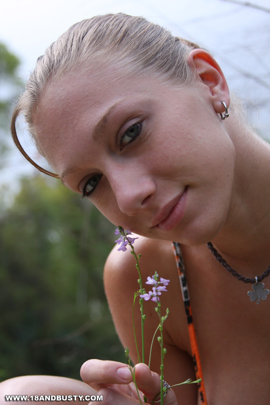 Breath taking amateur busty teen with perfe - XXX Dessert - Picture 3