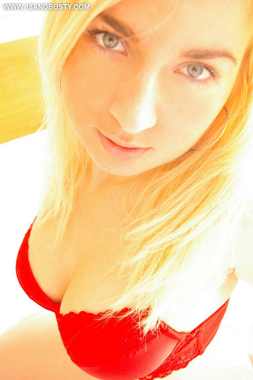 Busty amateur teen model proud of her round - XXX Dessert - Picture 1