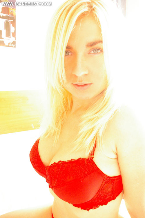 Busty amateur teen model proud of her round - XXX Dessert - Picture 2