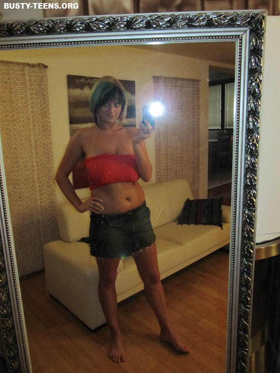 Absolute amateur teen with huge great jugs  - XXX Dessert - Picture 1