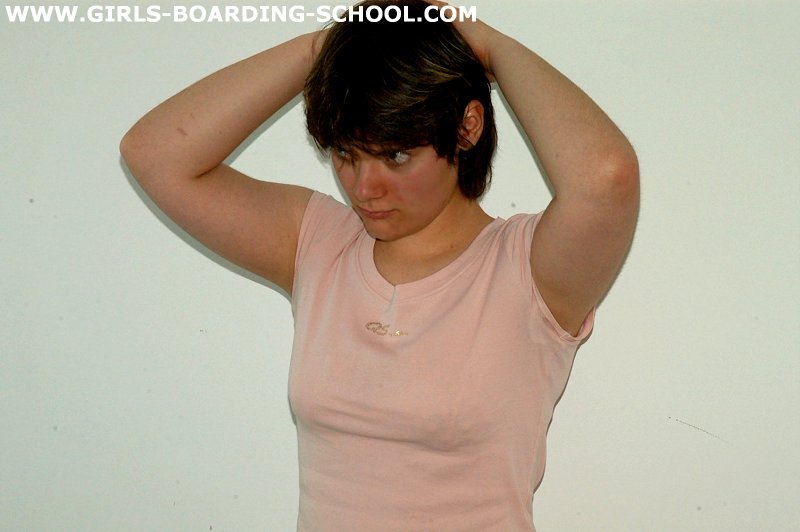 Full grown women accepts a good spanking fr - XXX Dessert - Picture 2