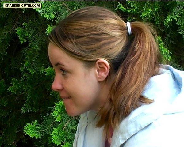 Blonde caught and spanked on her ass - XXX Dessert - Picture 1